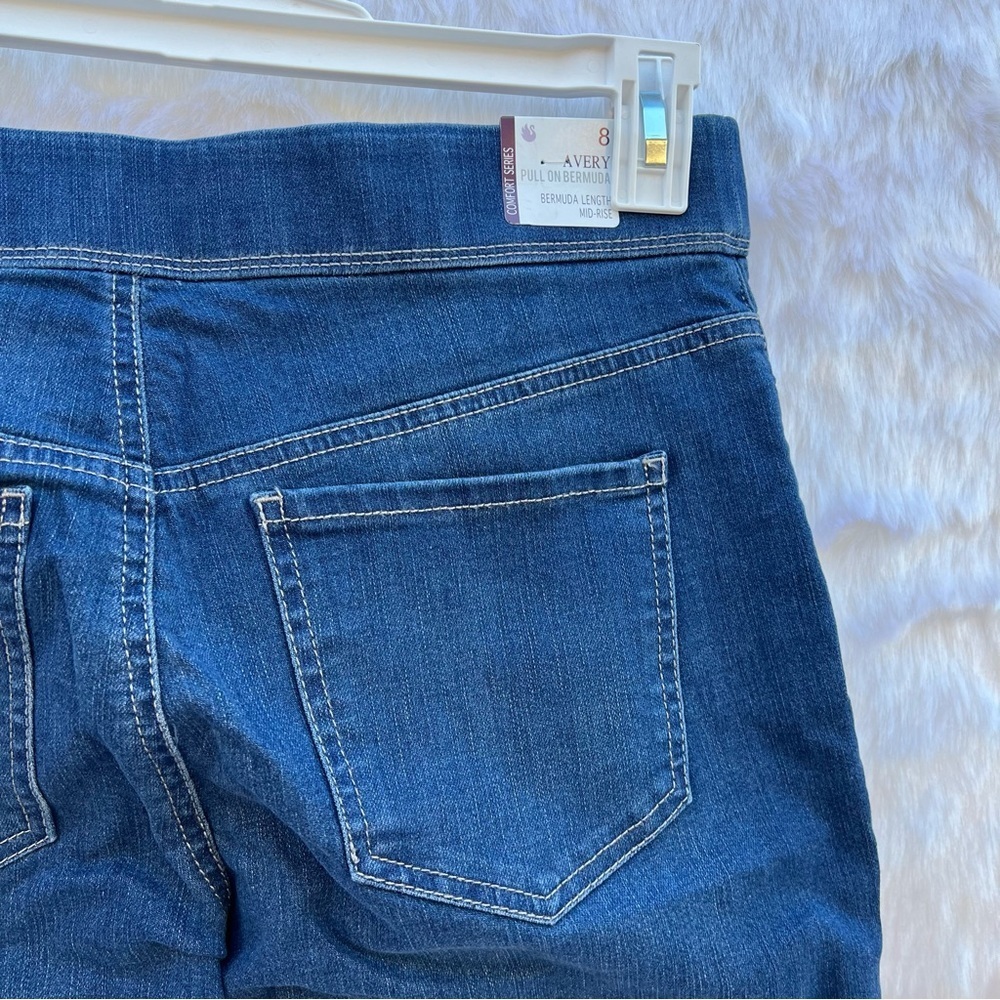 NWT‎ Gloria Vanderbilt Women's Avery Pull on Bermuda Short - Picture 7 of 16